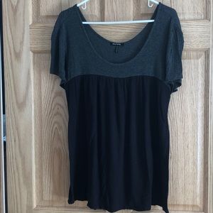 Black and gray color block top